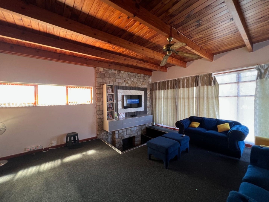 4 Bedroom Property for Sale in Kabega Park Eastern Cape